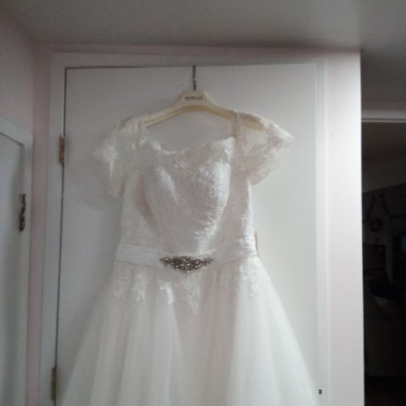 Wedding Dress - Off White - Mingda's Dress - Picture 1 of 13